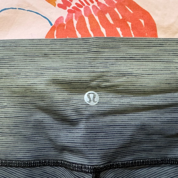 Lululemon sage align leggings size 10 - Picture 4 of 4
